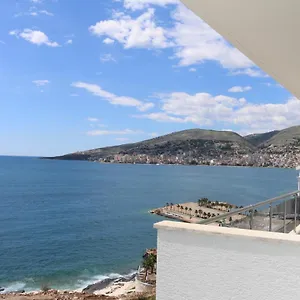 Apartment White Sea View, Sarande